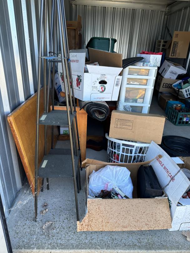 Storage Unit Auction in Washington , IL at Gateway Storage Washington